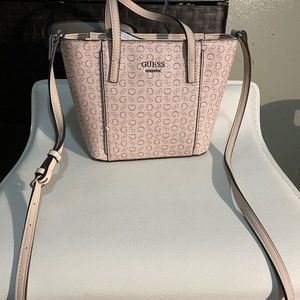 Guess handbag/ crossing bag